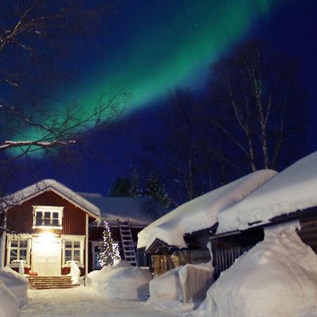 Lauri Historical Log House Manor Hotel Рованиеми Екстериор снимка