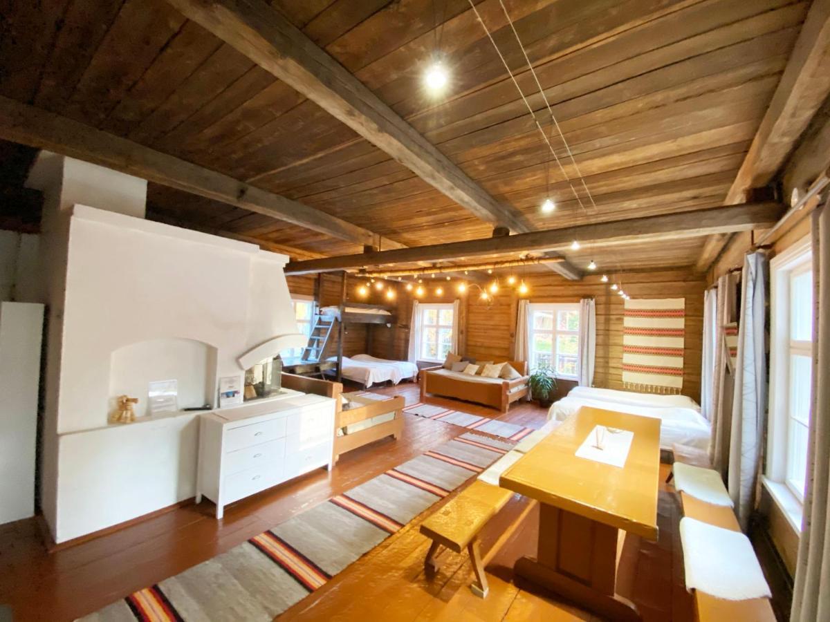 Lauri Historical Log House Manor Hotel Рованиеми Екстериор снимка