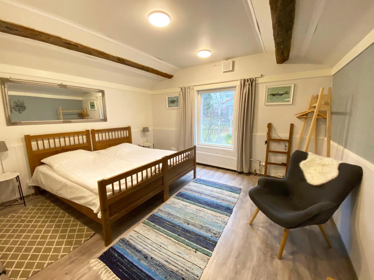 Lauri Historical Log House Manor Hotel Рованиеми Екстериор снимка