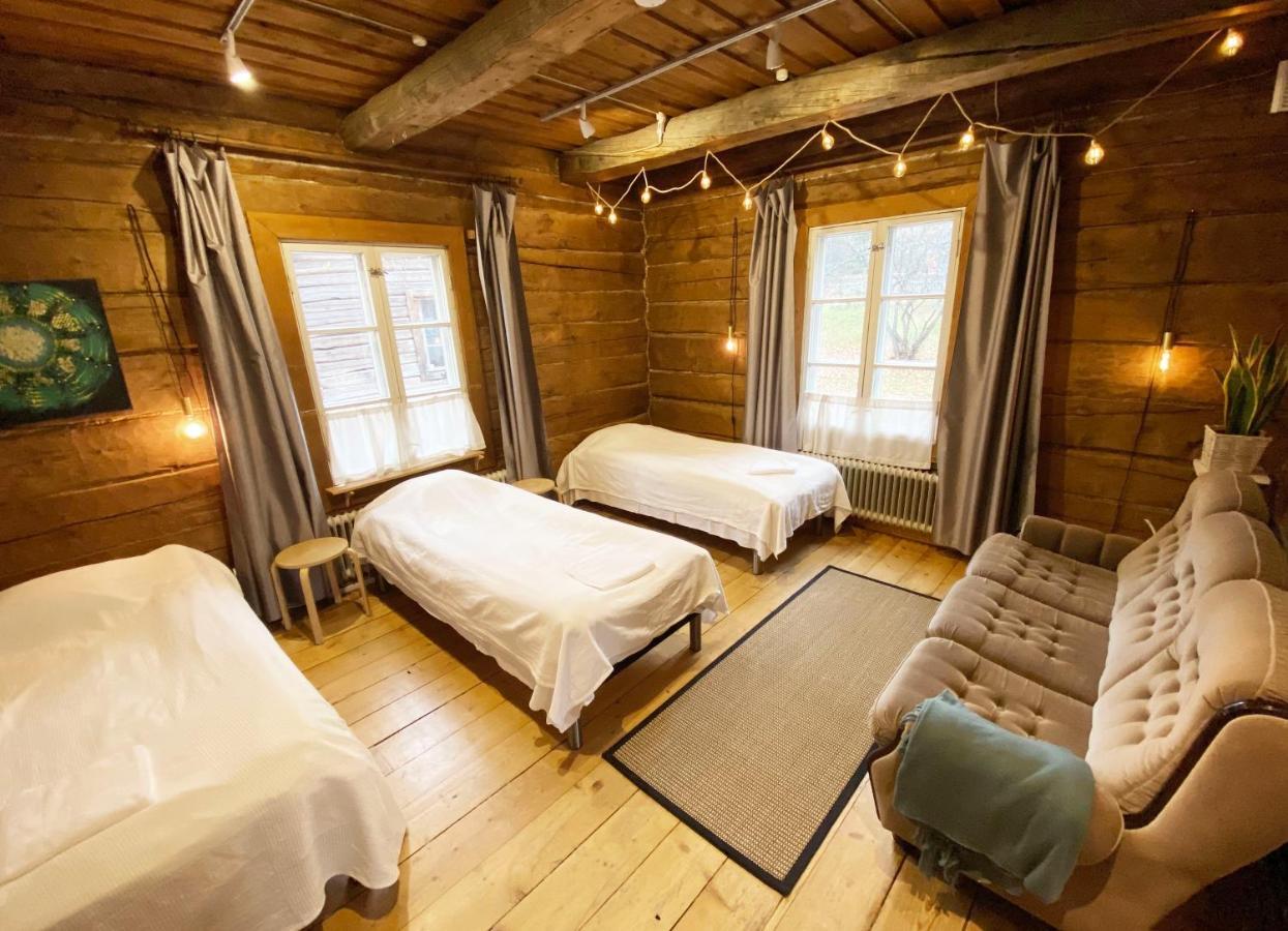 Lauri Historical Log House Manor Hotel Рованиеми Екстериор снимка