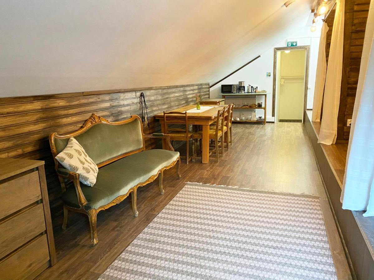 Lauri Historical Log House Manor Hotel Рованиеми Екстериор снимка