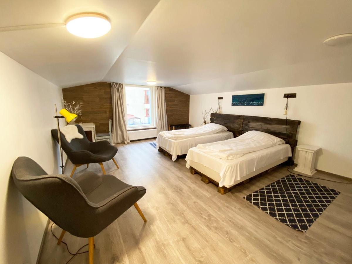 Lauri Historical Log House Manor Hotel Рованиеми Екстериор снимка