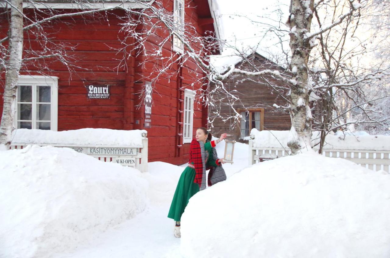 Lauri Historical Log House Manor Hotel Рованиеми Екстериор снимка