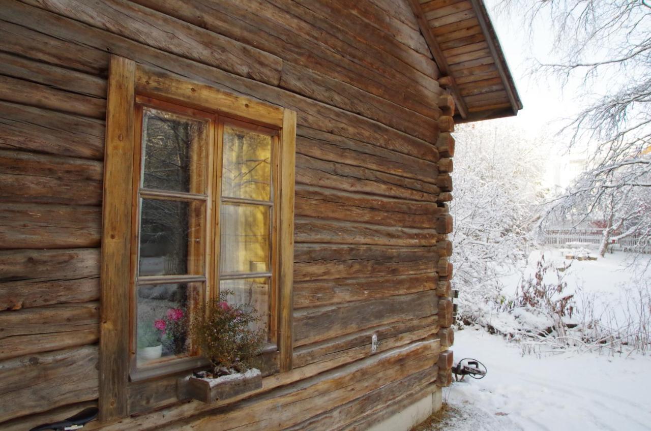 Lauri Historical Log House Manor Hotel Рованиеми Екстериор снимка