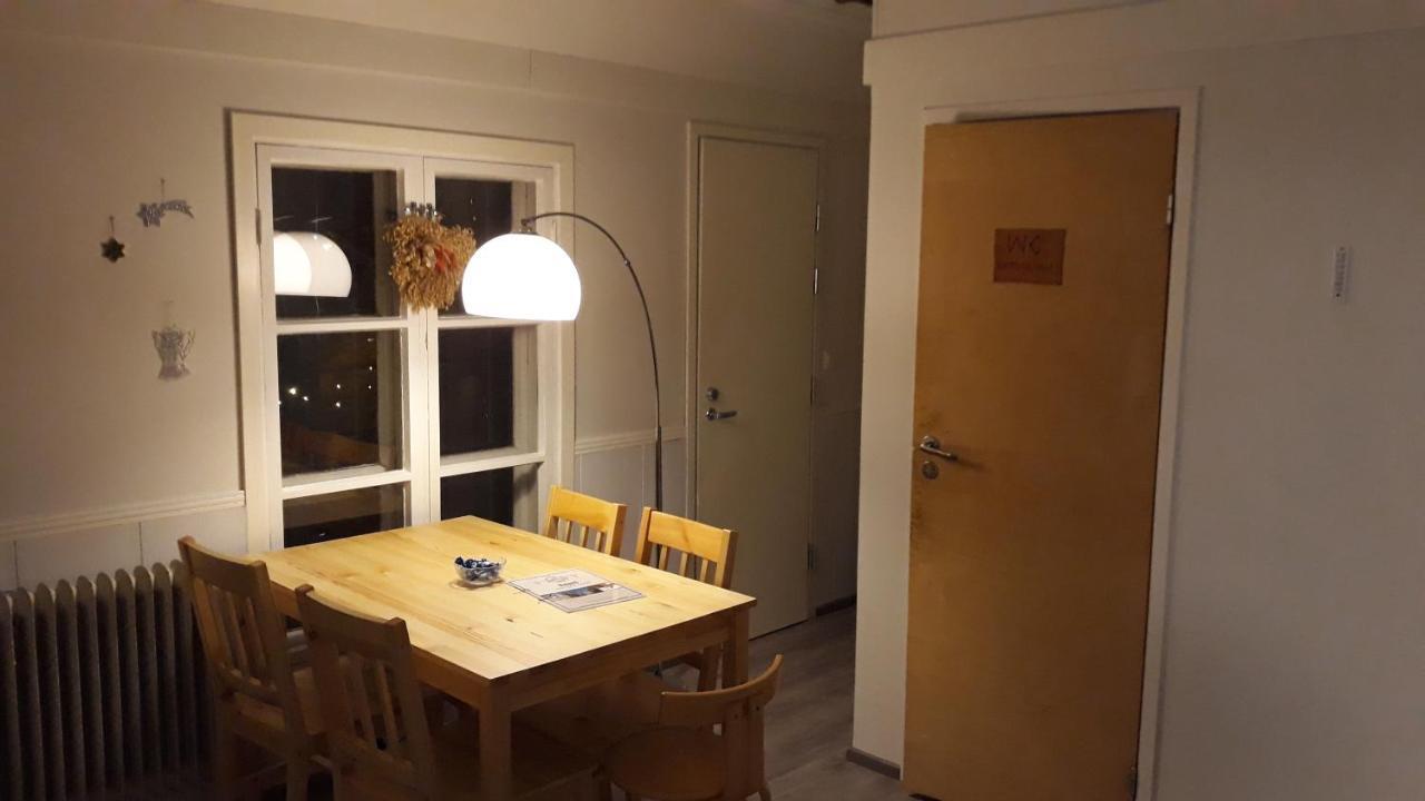 Lauri Historical Log House Manor Hotel Рованиеми Екстериор снимка