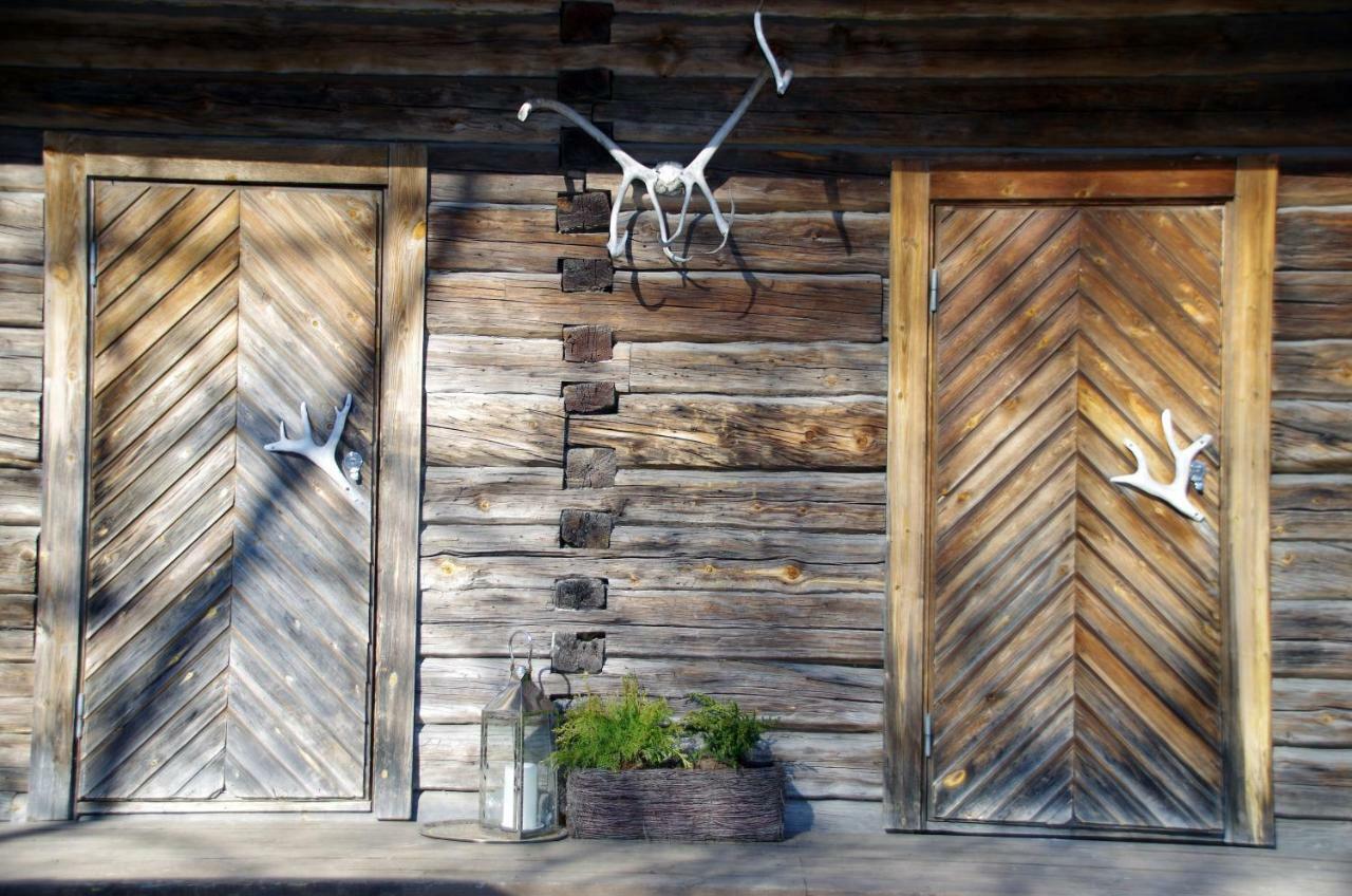 Lauri Historical Log House Manor Hotel Рованиеми Екстериор снимка