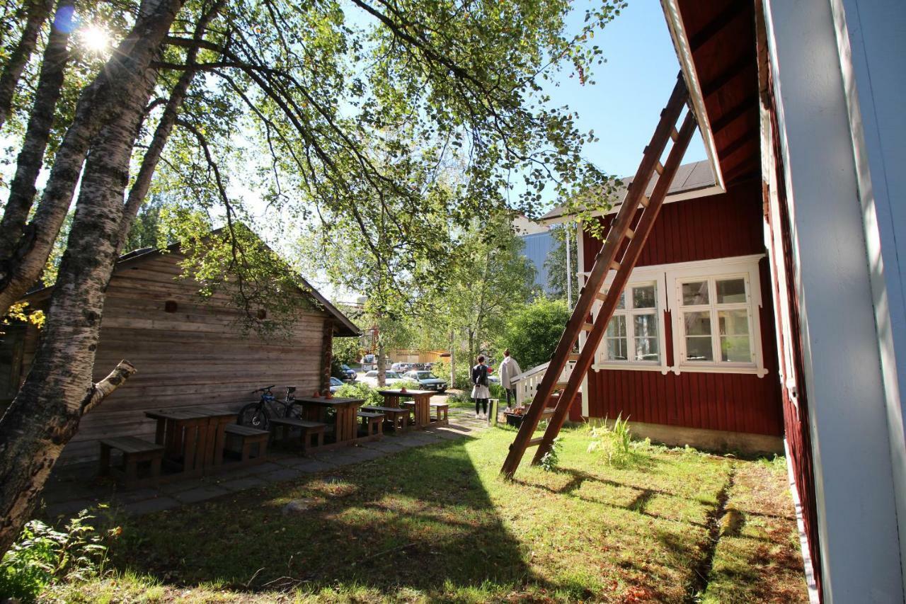 Lauri Historical Log House Manor Hotel Рованиеми Екстериор снимка