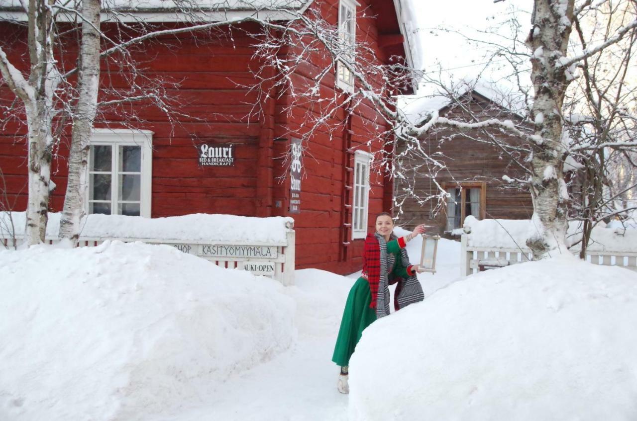 Lauri Historical Log House Manor Hotel Рованиеми Екстериор снимка